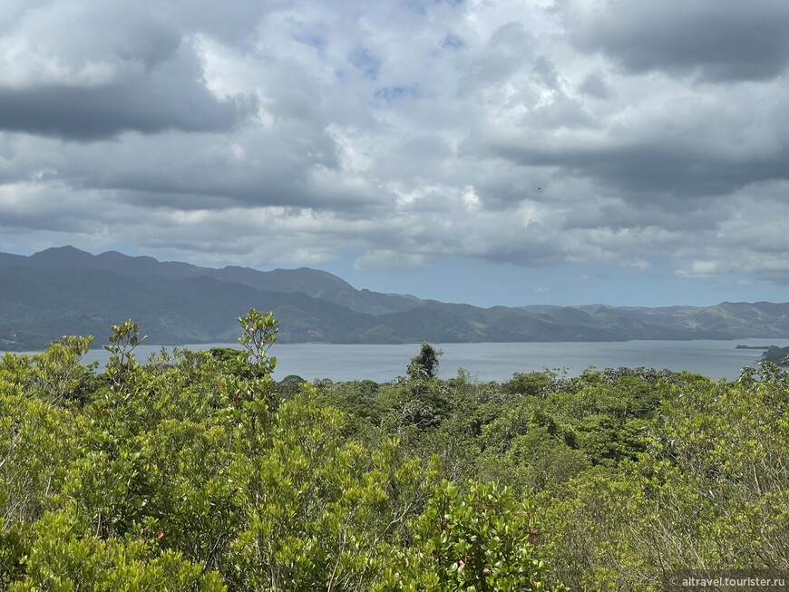 Озеро Ареналь - вид из национального парка «Вулкан Ареналь».