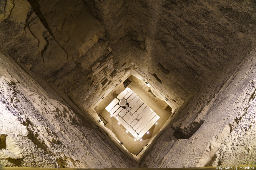 Шахта, расположенная внутри пирамиды Джосера
