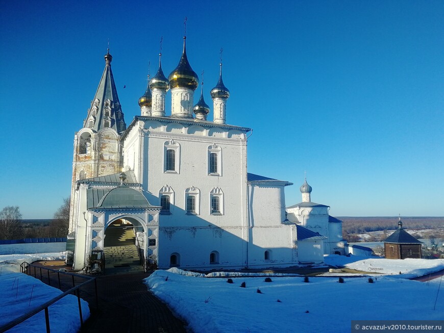 Свято-Троице Никольский монастырь на Пужаловой горе