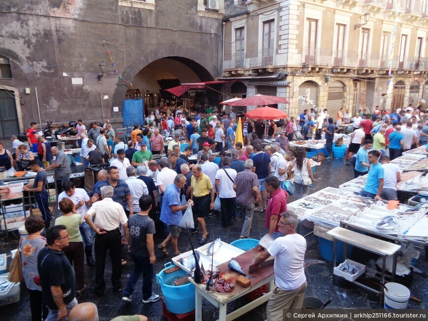Рыбной рынок в Катании на Сицилии