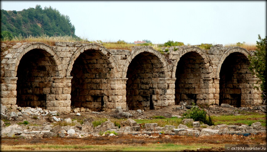 Величественные руины древнего города Перге