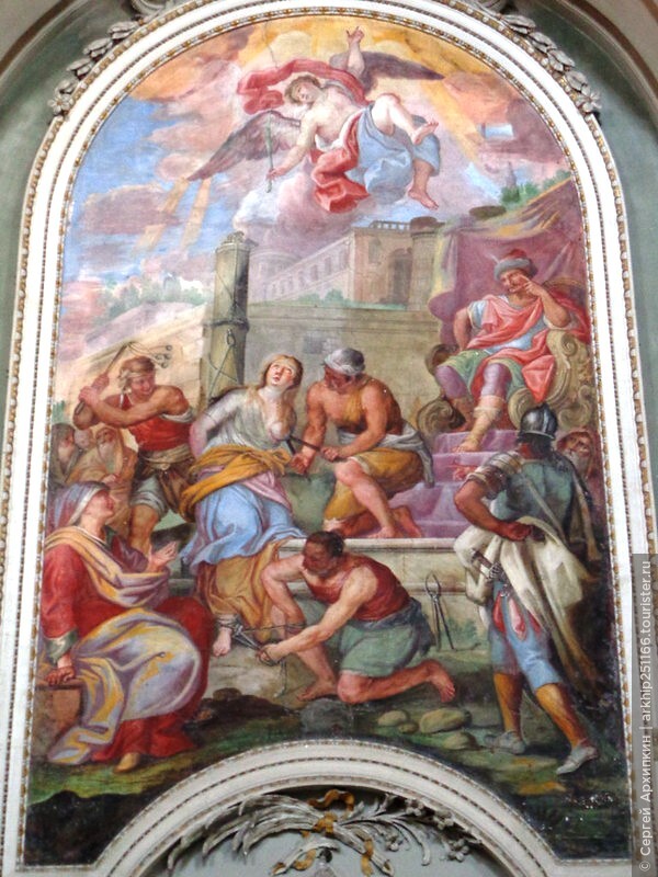 Церковь Святого Бенедикта — шедевр сицилийского барокко в Катании