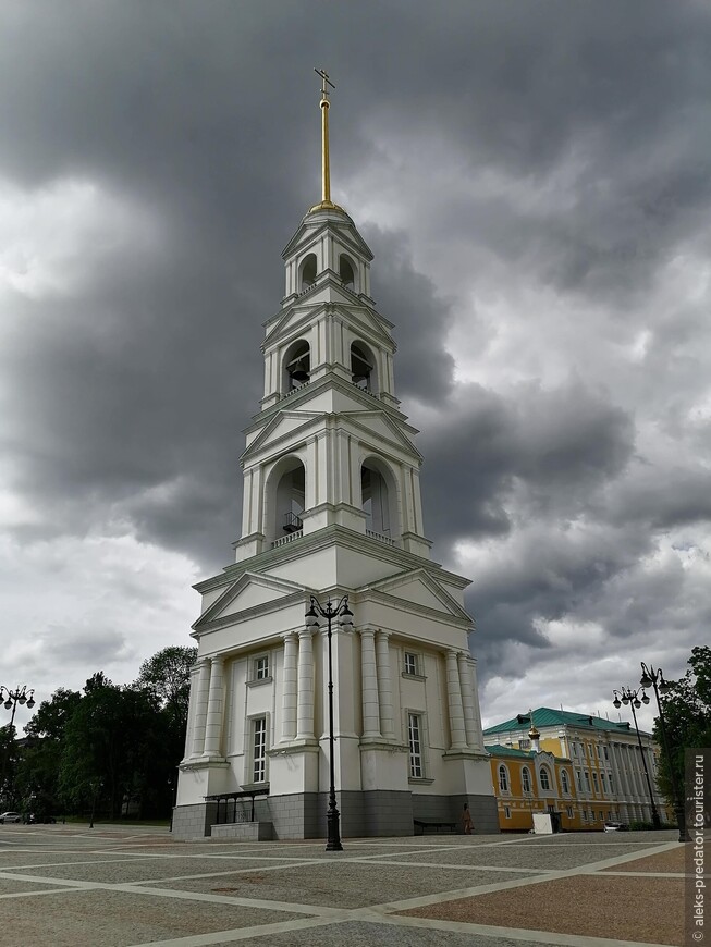 Прогулка в Лермонтовском сквере Пензы