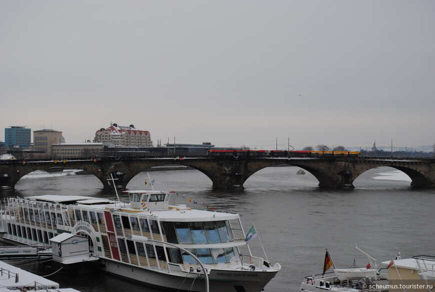Самый старый и главный мост Дрездена