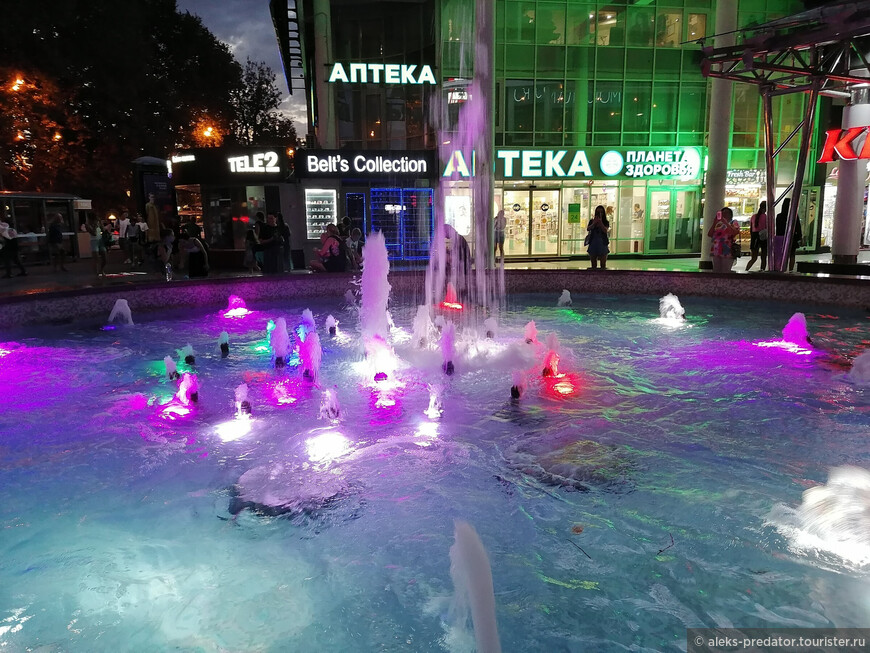 Поющий фонтан в центре Южной столицы