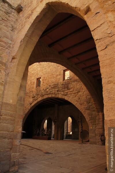 Рождество в старинном замке Испании (парадор де Кардона) - 1 часть