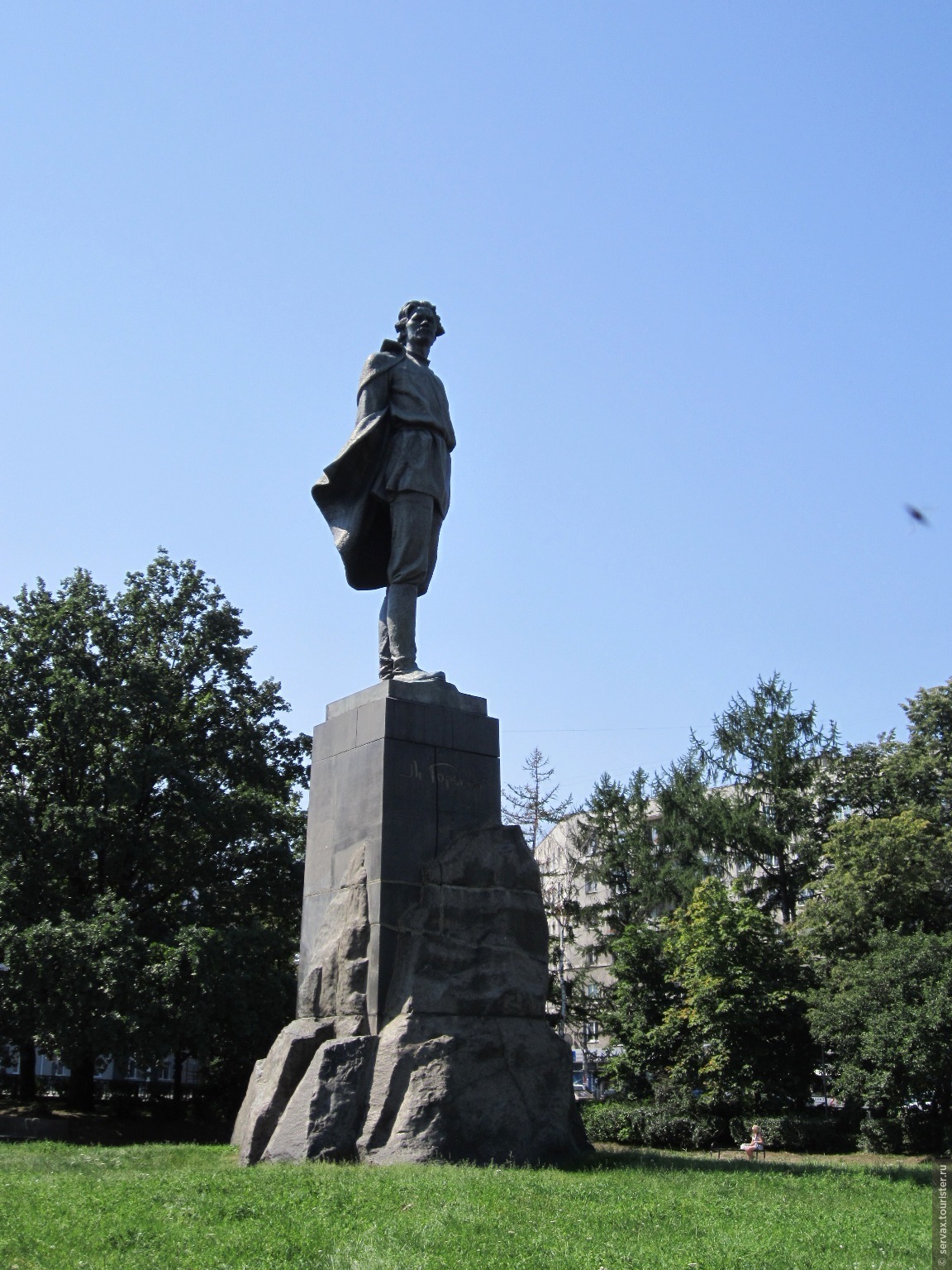 Максим Горький памятник в Нижнем Новгороде