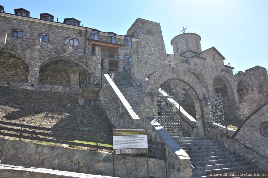 Свято-Успенский аланский мужской монастырь