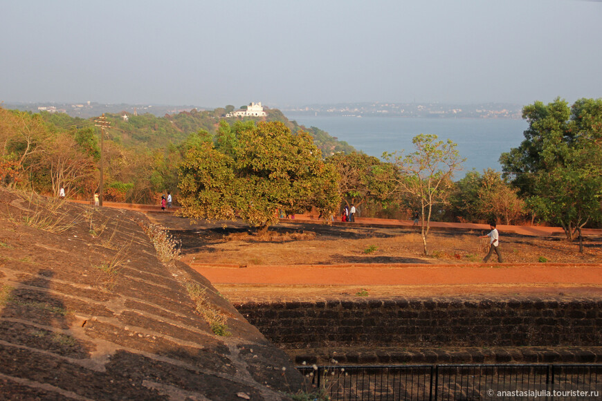 Маяк, форт, крепость Агуада — история Гоа в деталях