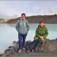 Скажу честно, мы пожалели 72 евро, решили просто погулять по территории. Если вы помните,  в один из первых дней мы получили представление о термальных водах Исландии в природных ваннах Миватн. Этим решили и ограничиться, так как времени  на удовольствие было маловато.