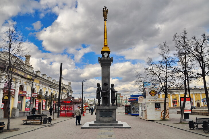 Памятник основателям Челябинска