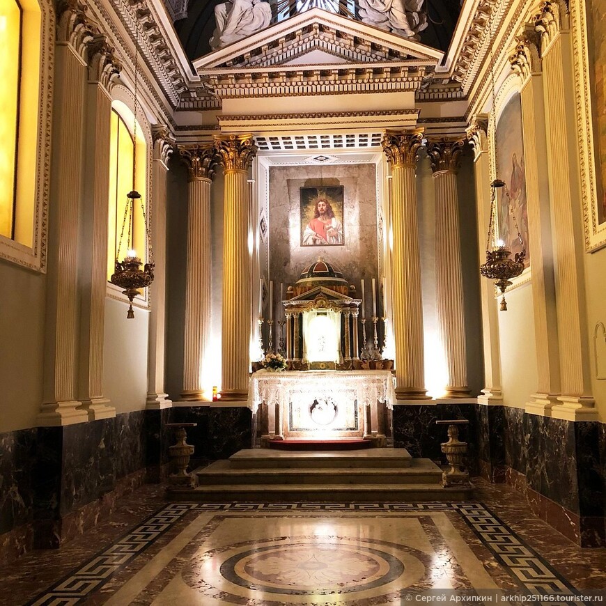 Кафедральный собор в Ачиреале — шедевр сицилийского барокко