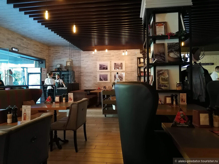Атмосферный ресторан «Хмели Сунели» в центре Сочи