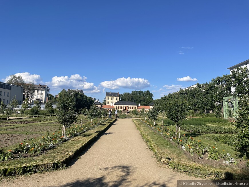 Парк «Нашего милостивого принца» 16 века, переходящий в сад Принца 18 века