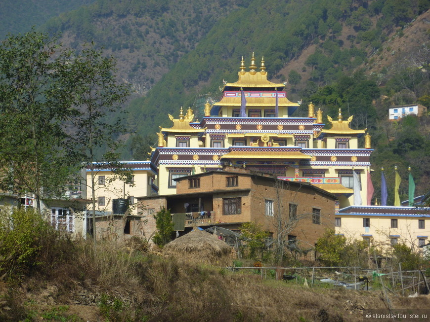 Непал. День седьмой. Город Парпинг - храмы и монастыри.