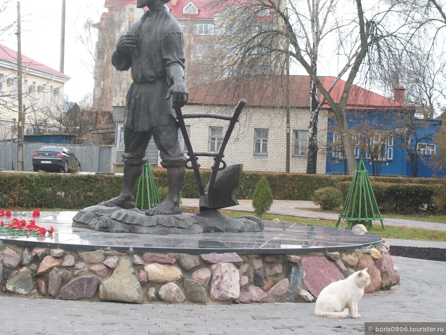 Своеобразный памятник трудной тамбовской жизни