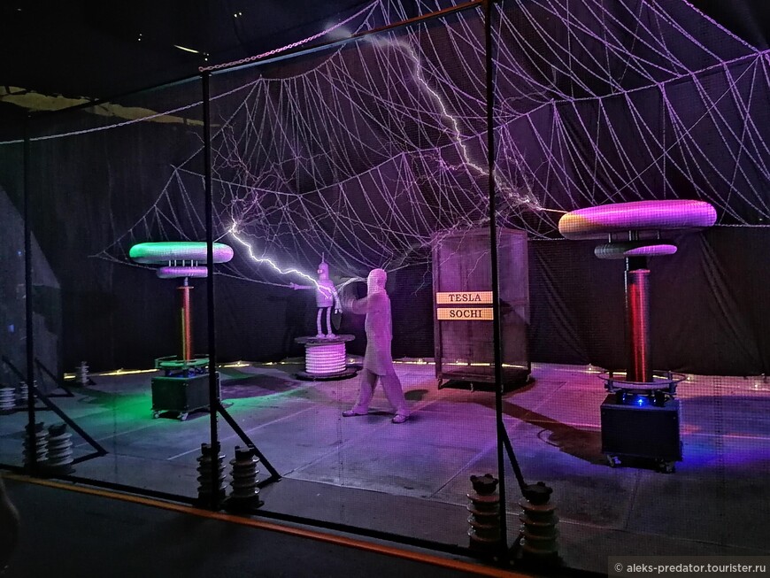 Полезная экскурсия и яркие молнии в Музее электричества Тесла
