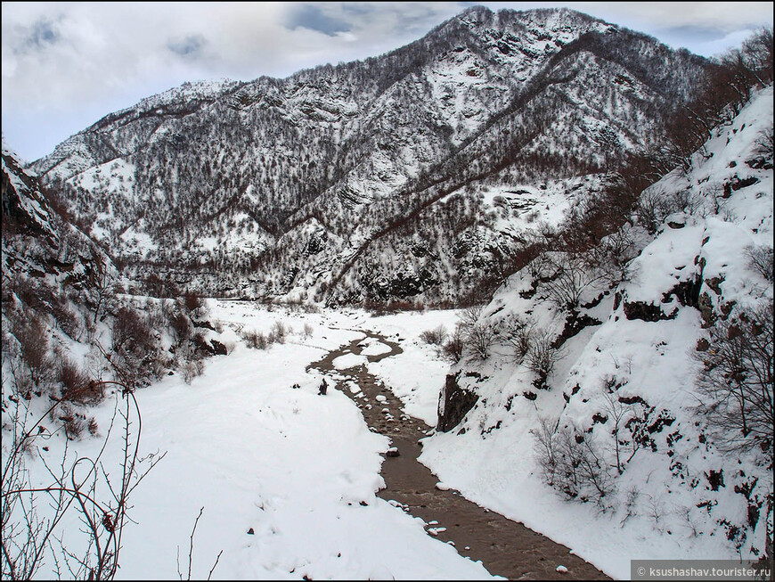 Снежная весна в горах Азербайджана