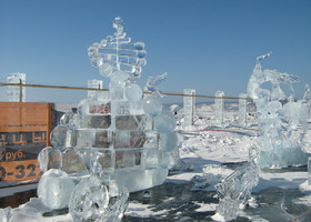 Хрустальный лед Байкала