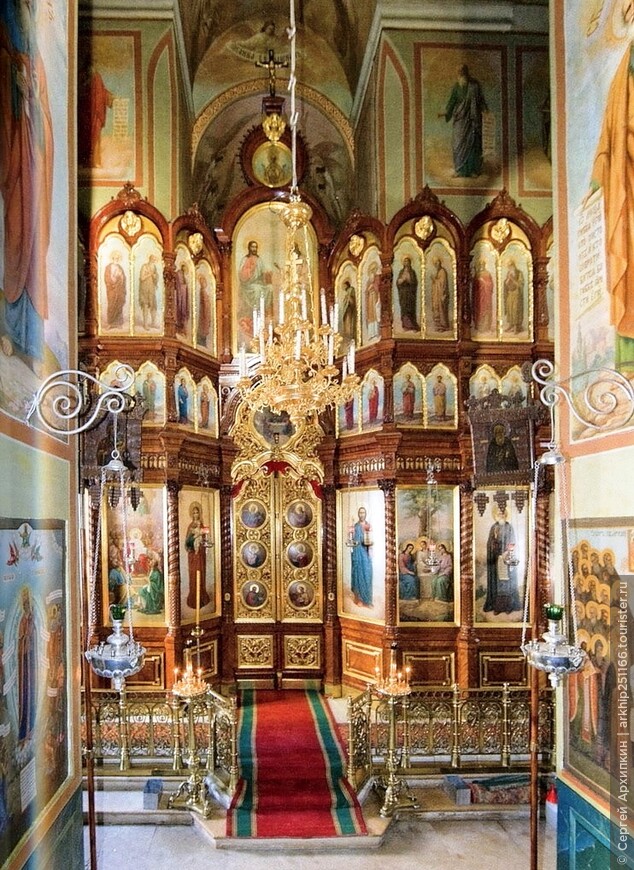 Духовская церковь в Лавре Сергиева Посада — одна из древнейших в монастыре