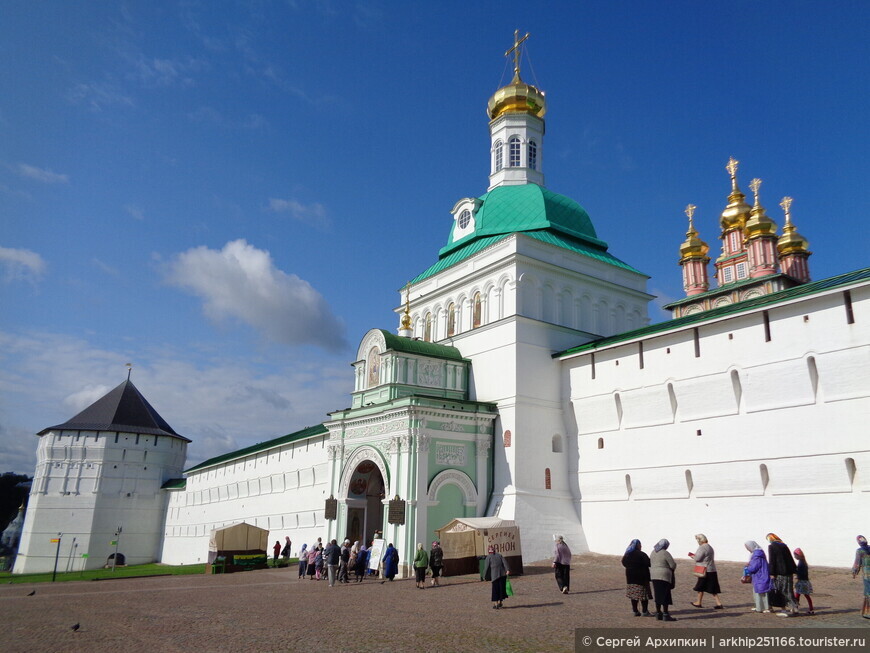 Главный монастырь России — Троице-Сергиева Лавра — объект Всемирного наследия ЮНЕСКО