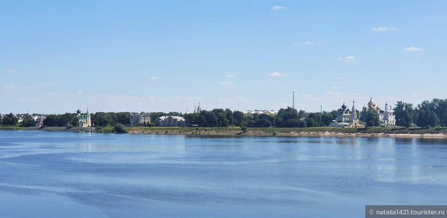 Панорама Углича с плотины Угличской ГЭС