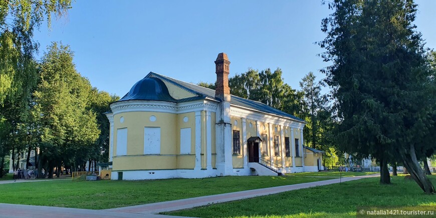 Здание Богоявленского собора, 1892 г. Сейчас располагаются экспозиции Угличского историко-архитектурного музея