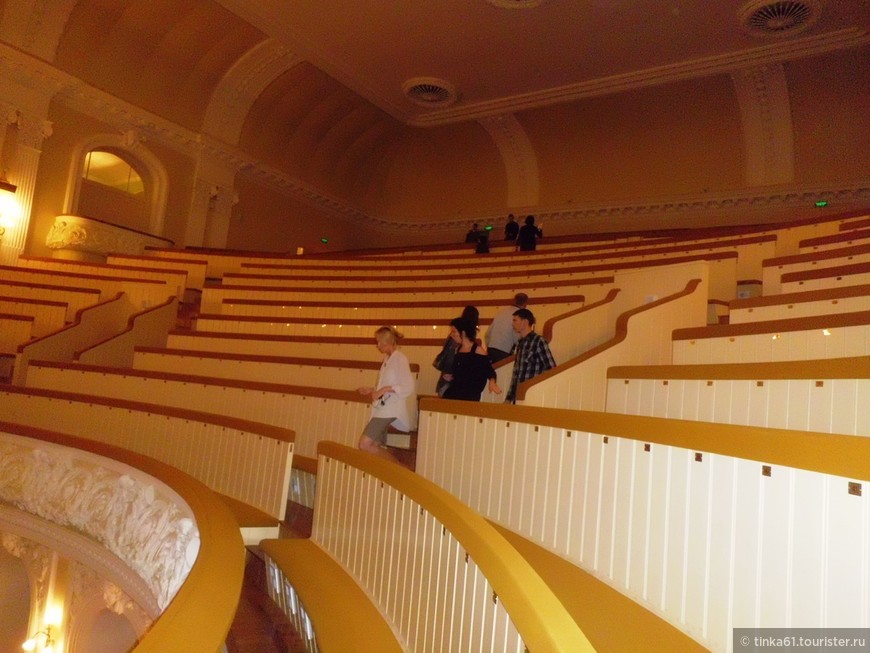 Москва театральная.  Большой зал Консерватории