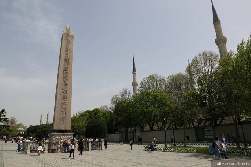 Египетский обелиск на площади Ипподрома.