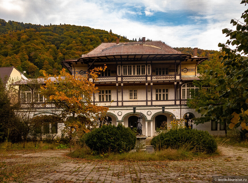 Силла Саламандра. Построена в конце 19 века, перестроена в 1912 году.