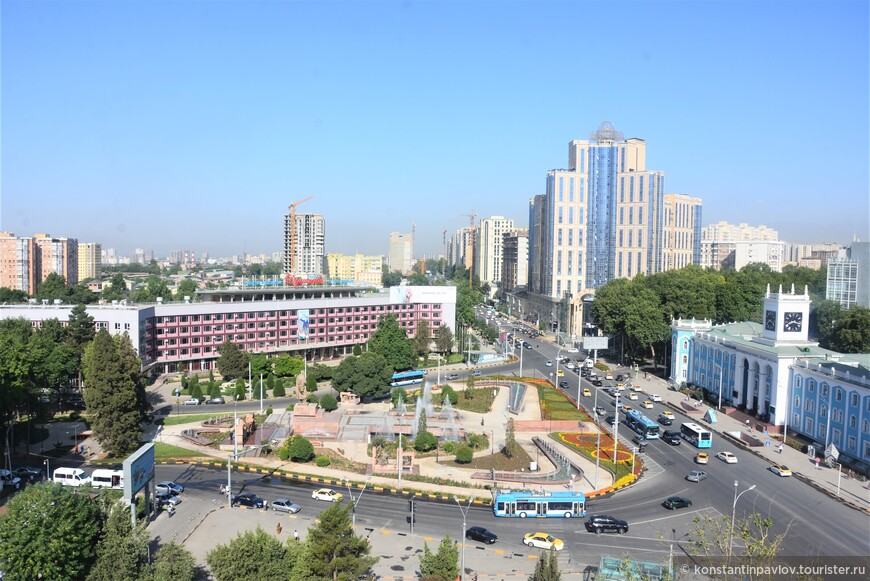 Вид на Душанбе с высоты нашей открытой веранды