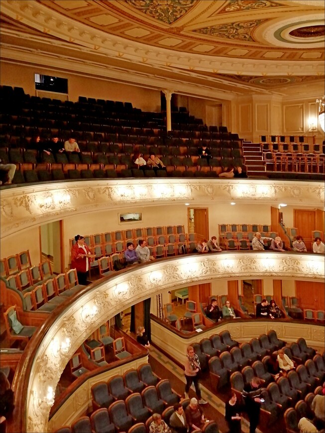 Один из старейших театров России