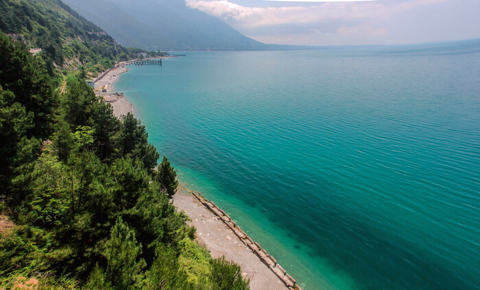 Что посмотреть в Абхазии летом — море, озера, горы, достопримечательностигородов, фото, отзывы