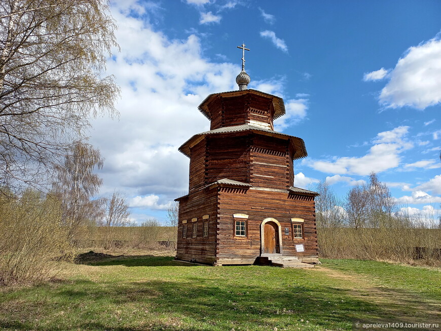 Часовня из деревни Притыкино Шарьинского района Костромской области. 18-19 век. 