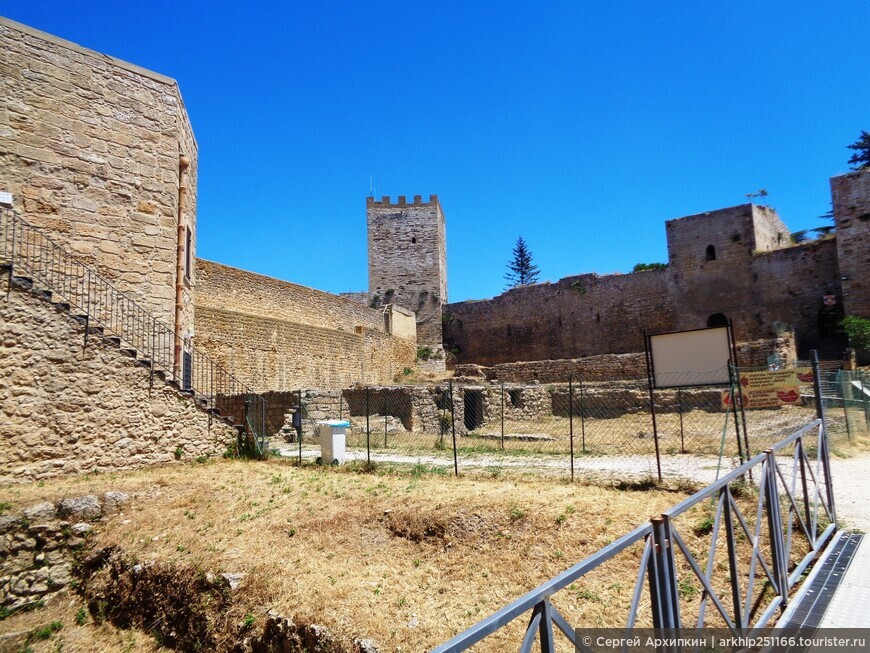 Средневековый Ломбардский замок в Энне — самый могущественный замок на Сицилии