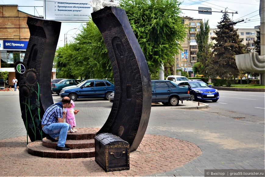 Июльская прогулка по Волгограду. Часть 2.  Начало проспекта Ленина