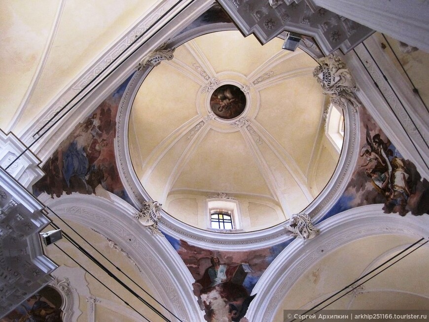 Барочная церковь Сан-Карло Борромео — в сицилийском Ното