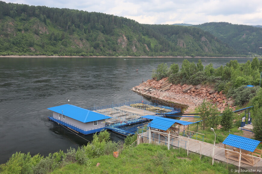 Дивногорск и плотина Красноярской ГЭС