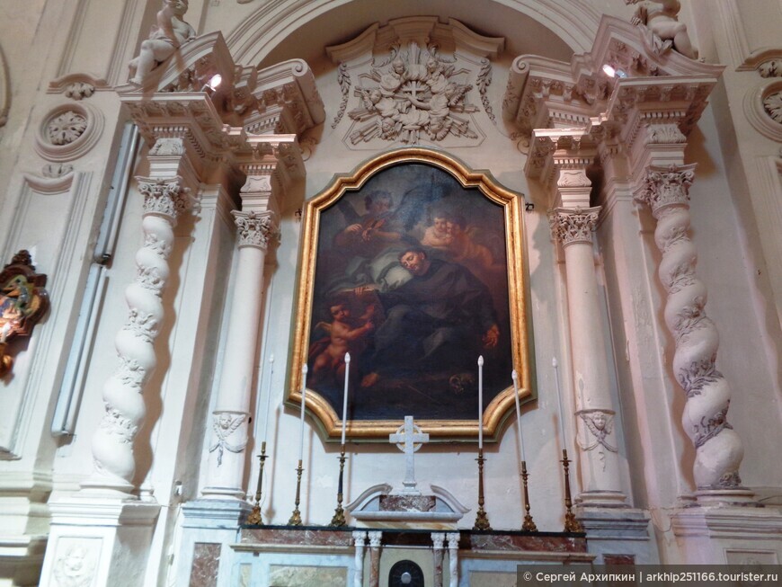 Барочный собор Святого Франциска в Ното на Сицилии