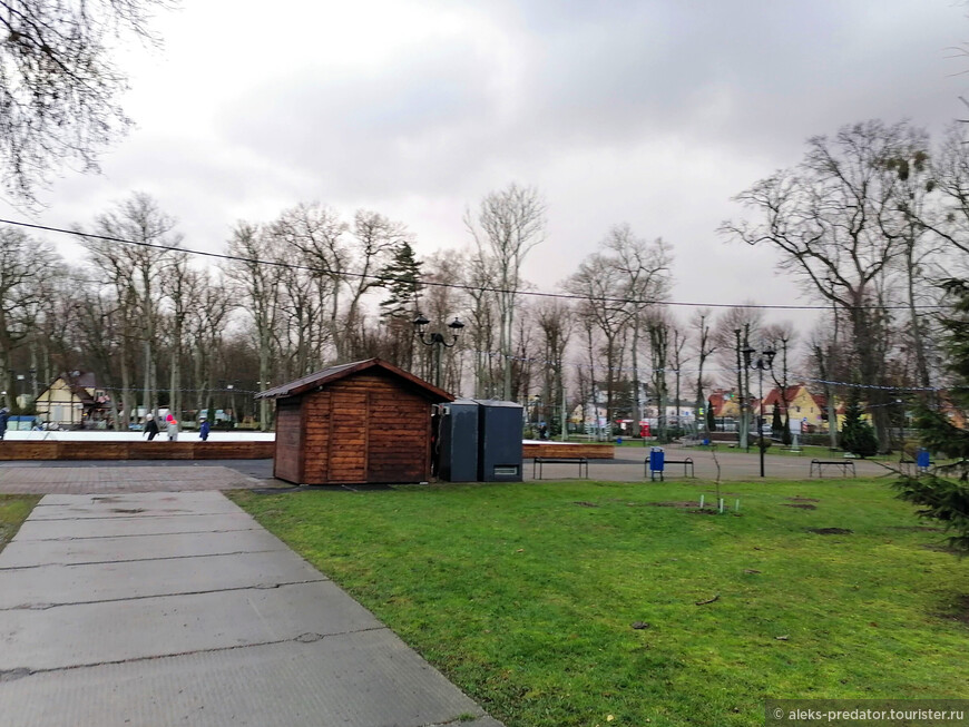 Парк культуры и отдыха в Гурьевске и маленький зоопарк внутри
