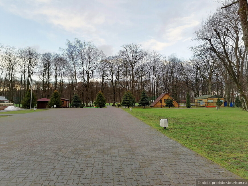 Парк культуры и отдыха в Гурьевске и маленький зоопарк внутри