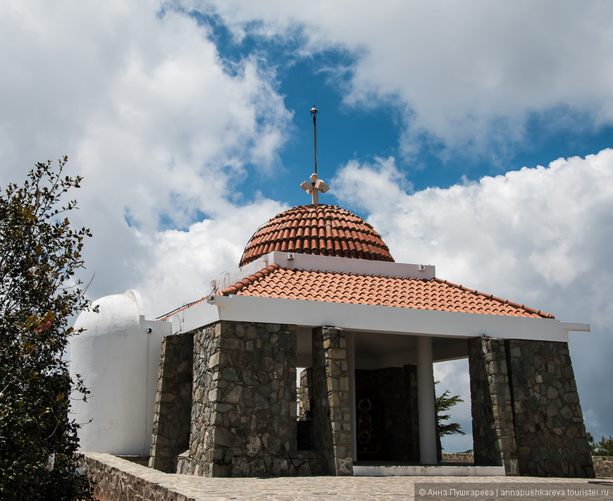 Кипр. Монастырь Киккос