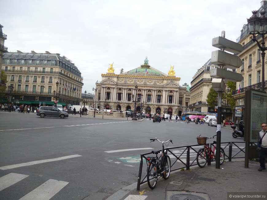Опера Гарнье, один из уютных уголков Парижа