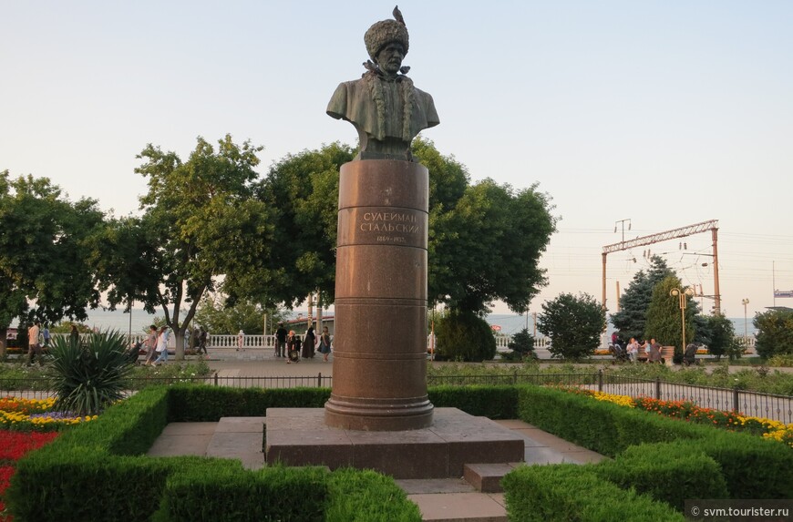 У памятника С.Стальского традиционно проводятся торжественные мероприятия в рамках празднования Международного дня поэзии,а в день рождения Стальского,18 мая,отмечается День дагестанской поэзии.