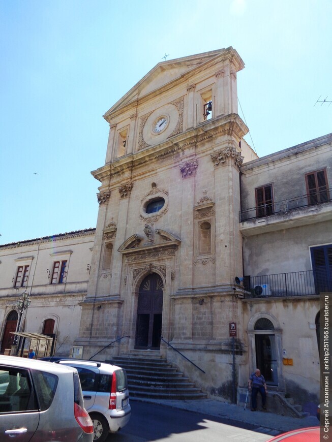 Барочная церковь Святой Терезы в Модике на Сицилии
