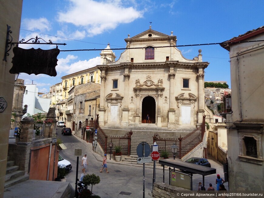 Красивая барочная церковь Душ в Чистилище в Рагузе на Сицилии