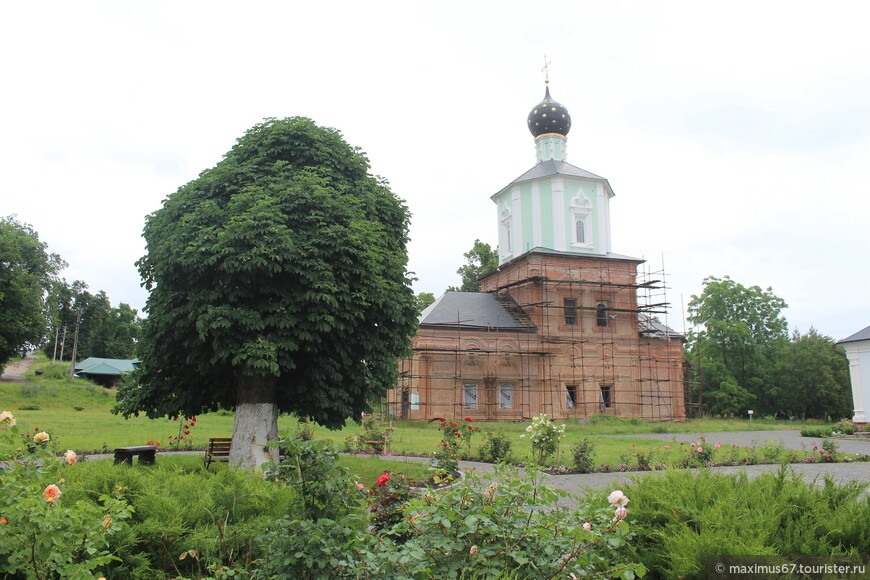 Николаевский монастырь