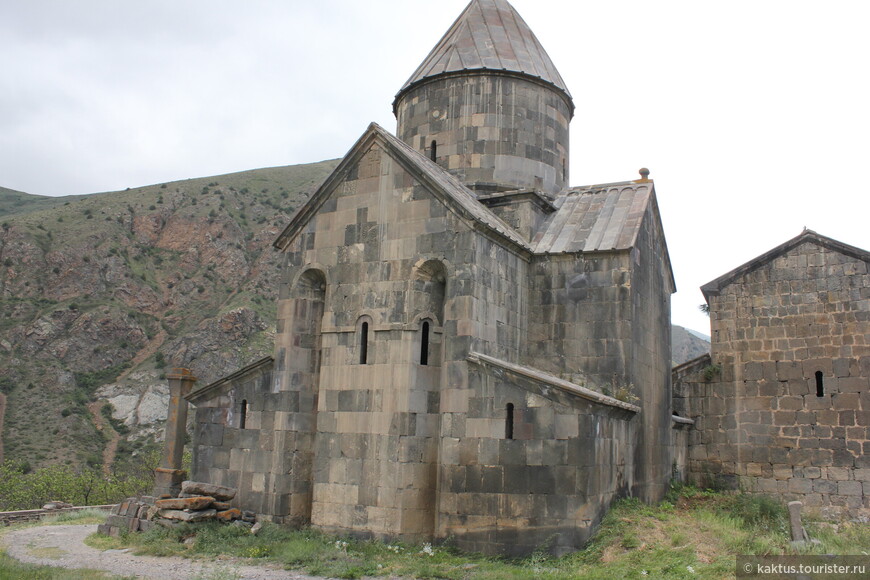 Монастырь Воротнаванк на юге Армении