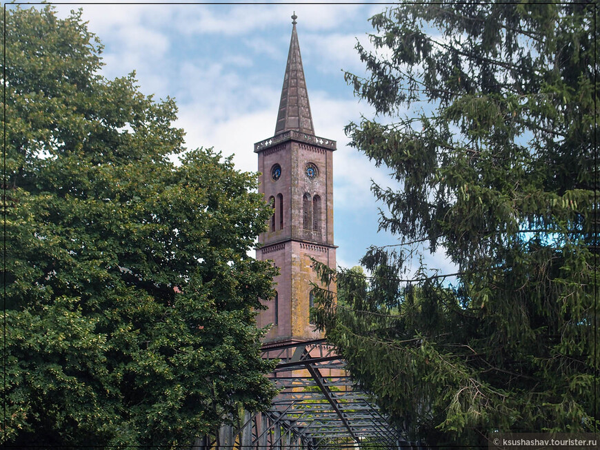 Протестантская городская церковь в нео-византийском стиле была построена в Шильтахе в первой половине 19 века и является одной из крупнейших в Баден-Вюртемберге.