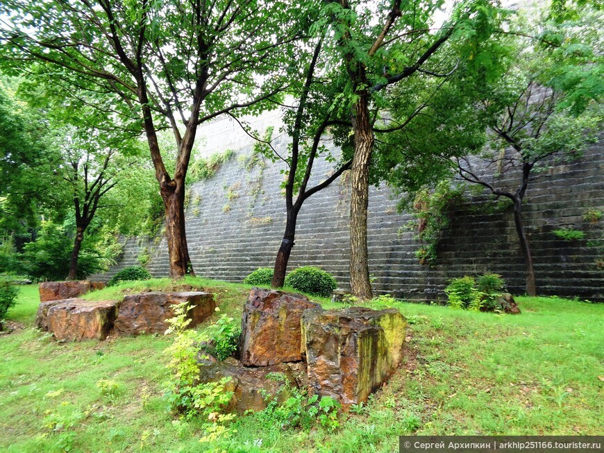 Средневековая городская стена 14 века в Нанкине — самая длинная в Мире